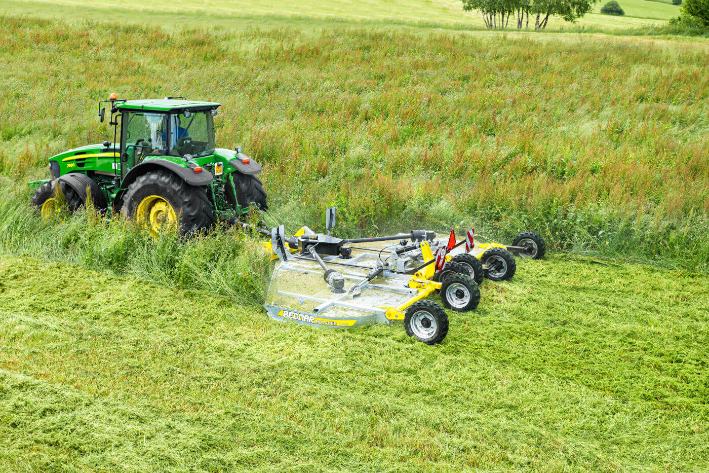 mulchermz_mg_5356 Bednar Mulcher-maanmuokkauslaite peltotöissä.